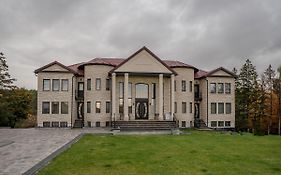 Perfect Group Getaway Large House With Style